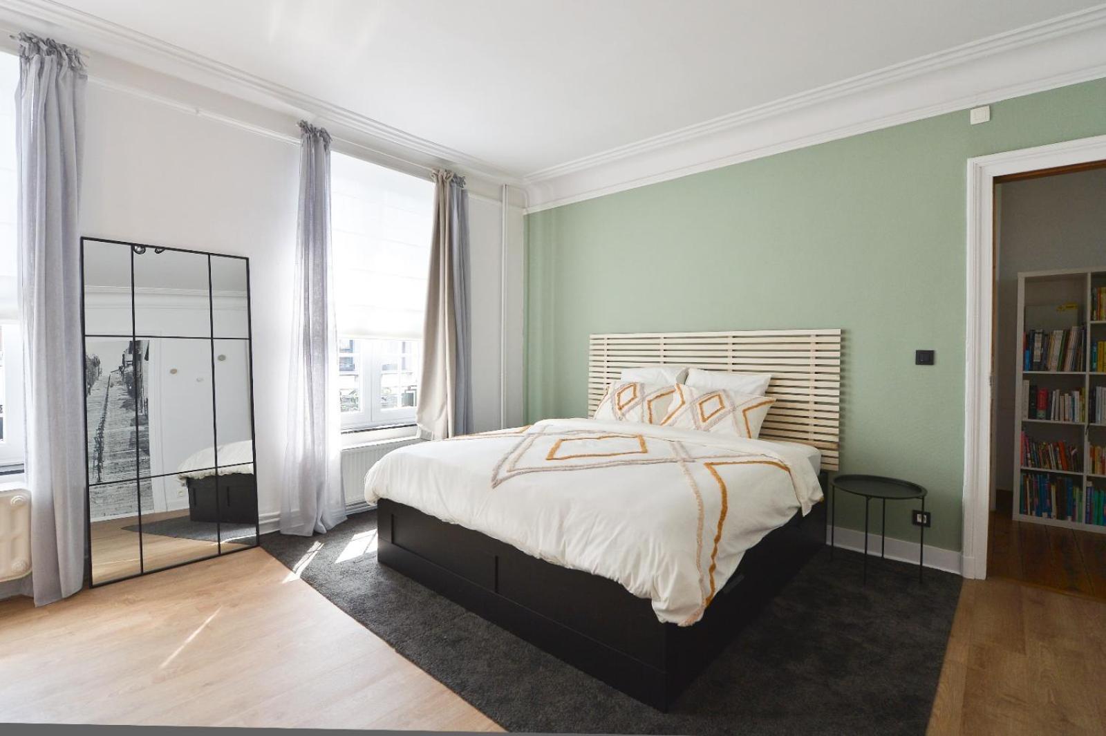 La Chambre De Sam - Chambre Lit 180 Avec Sdb Privee Proche Centre Ville Liege Exterior photo